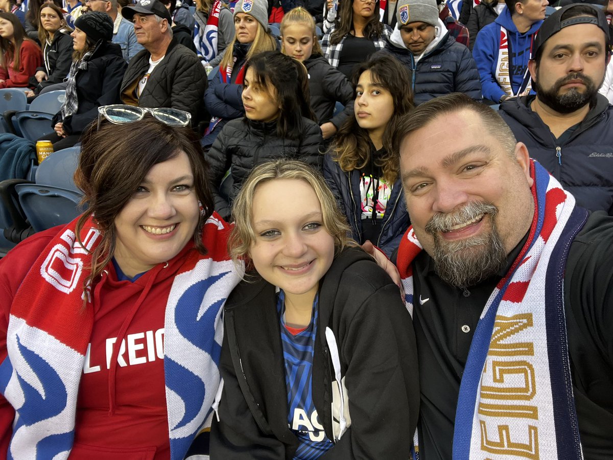 Psycovette's tweet photo. @OLReign @LumenField Fantastic win tonight! Way to go! https://t.co/S3BB820AE7