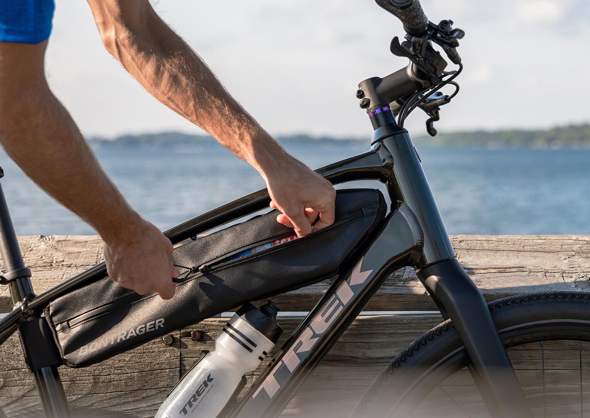 DavidFilcoff's tweet image. Fitted frame bags on a hybrid? #Gravel bikes will have officially come full circle when @TrekBikes reintroduces hybrids with System 1 #barends.   @TrekBikesAust @Bontrager