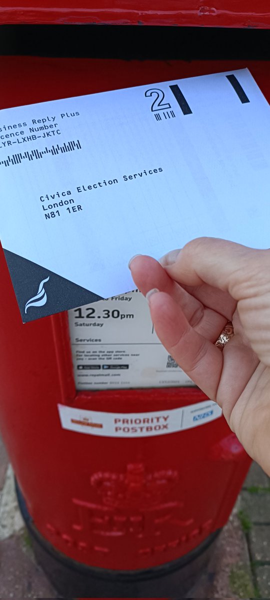 Ruth4UniteEC's tweet photo. It's the last week of the election campaign for the Unite the Union elections - don't miss out!  Post back your ballot paper today! Ballots must be received by noon on 25 April.  Vote #MembersFirst for a lay member led union fighting in our workplaces and our communities. https://t.co/YvomaAsVHE