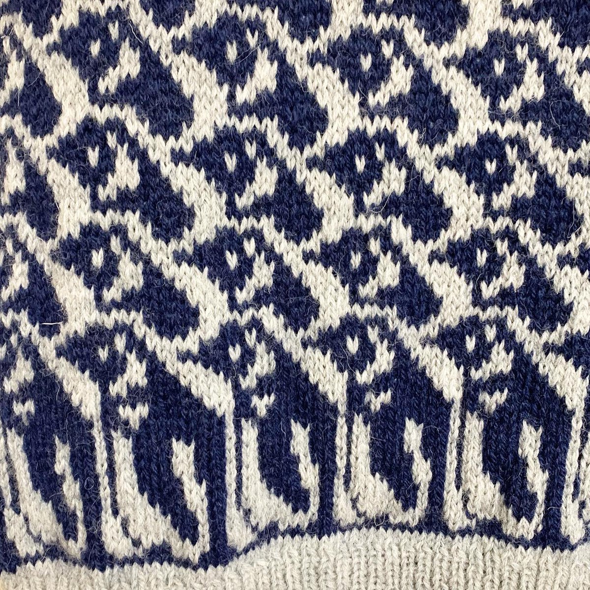 ペンギンみっちりコロニー🐧
裾が可愛いじゃないかい？