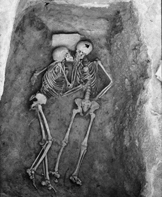 #LoveIsBlindLIVE Season 4 Reunion ... what did we miss? https://t.co/UYJJnPCQit<a href="/tag/loveisblindlive"class="tags">#LoveIsBlindLIVE</a>