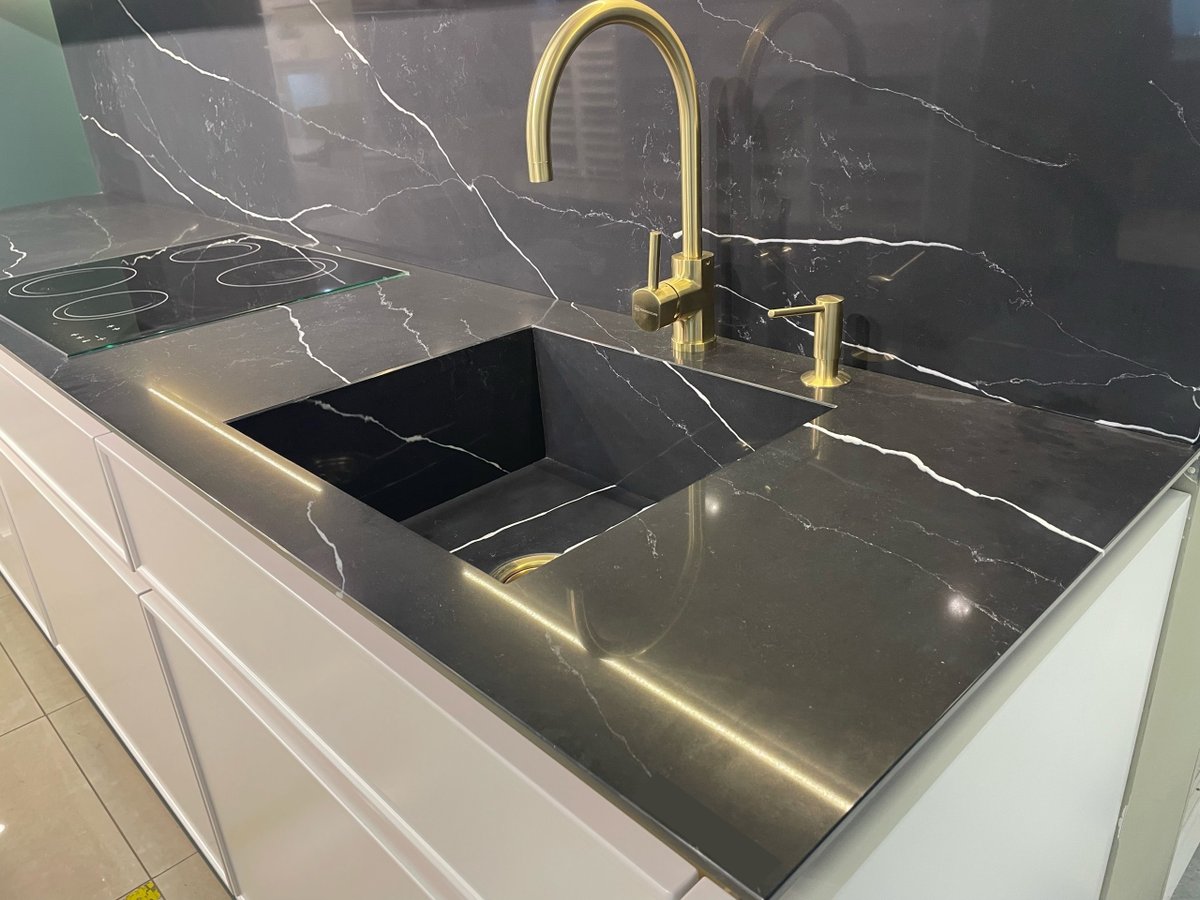FasaStone's tweet image. #ProjectInEurope
Nero Marquina from #Fasastone is a marble-design quartz stone that combines well with other colors and materials and can create a sophisticated and luxurious atmosphere in any space.
#quartzstone #quartzcountertop #marblemania
fasastone.com