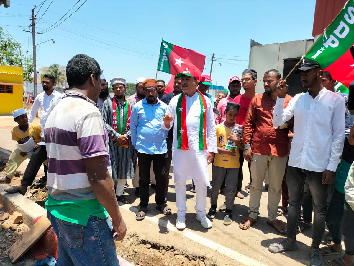 SDPI_KarPresi's tweet photo. #KarnatakaElections2023
ಮೈಸೂರು, 16 ಏಪ್ರಿಲ್ 2023: ನರಸಿಂಹರಾಜ ವಿಧಾನಸಭಾ ಕ್ಷೇತ್ರದ @sdpikarnataka (ಎಸ್‌ಡಿಪಿಐ) ಪಕ್ಷದ ಅಭ್ಯರ್ಥಿಯಾಗಿರುವ ಅಬ್ದುಲ್ ಮಜೀದ್ ಅವರು ಚುನಾವಣಾ ಪ್ರಚಾರದ ಭಾಗವಾಗಿ ಇಂದು  ವಾರ್ಡ್ ನಂ. 38ರಲ್ಲಿ ಬಿರುಸಿನ ಪ್ರಚಾರ ನಡೆಸಿ ಅಲ್ಲಿನ ಮತದಾರರನ್ನು ಭೇಟಿ ಮಾಡುವ ಮೂಲಕ ಮತ ಯಾಚನೆ ಮಾಡಿದರು. https://t.co/syI8D5uWgF