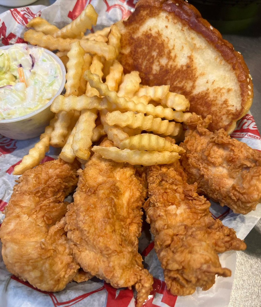 Tag someone who loves our Coleslaw in the comments.​

📸: @mybuckeatlist (IG)