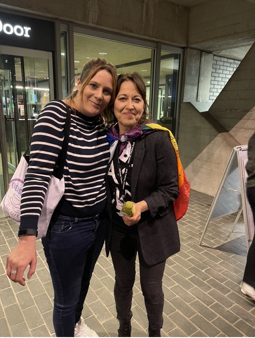 CarlaCS26's tweet photo. #NicolaWalker #BeautifulInsideAndOut #TalentedBeyondWords #QueenOfEverythingReally #MyAbsoluteFavourite having had the privilege of spending a few precious moments with this incredible lady on 2 separate occasions last year, I can honestly say it’s her I’d want to sit next too ❤️ https://t.co/tfIoEJWXIa