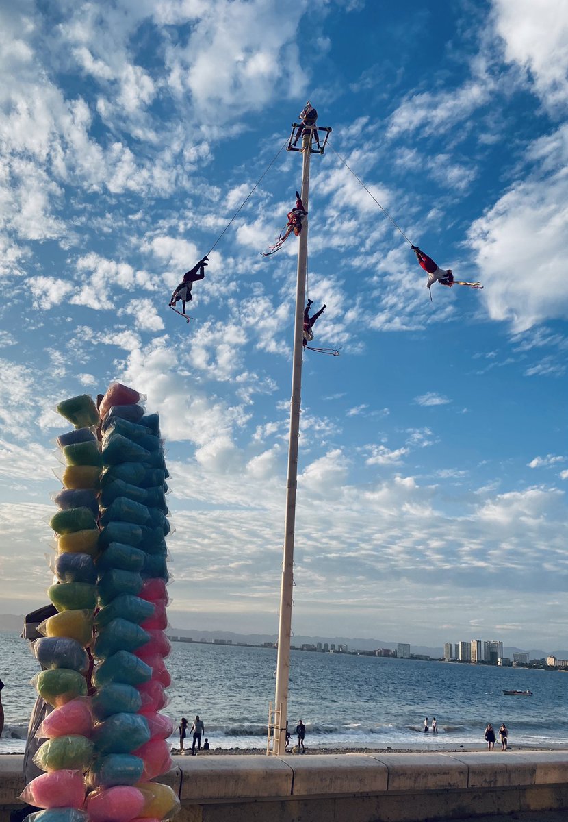 Mari_Mar20's tweet photo. Bello Puerto Vallarta https://t.co/tAk3Ov1kjX