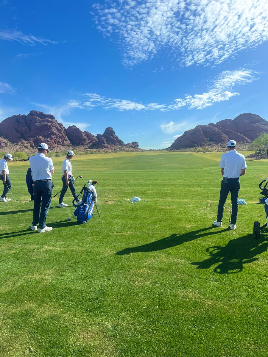 LaurenSnider_'s tweet photo. Had a great trip to Phoenix with @SMUGolfM!! It was so fun watching these guys compete and support one another. A great group of athletes and incredible coaches. The views at Papago Golf Club weren’t so bad either!! #PonyUp❤️💙 https://t.co/vNPAse16In