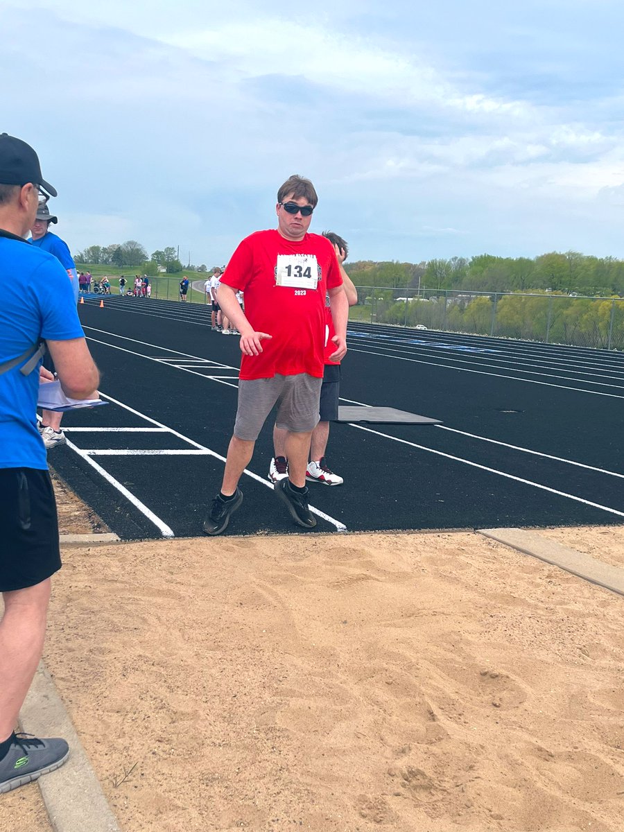 FSDKnightsSO's tweet photo. Great Saturday morning at the spring 2023 SO track meet at Notre Dame Regional High School.  Great day of sunshine and athletes on the track!! #KnightsR7 https://t.co/G61zPXAkFb