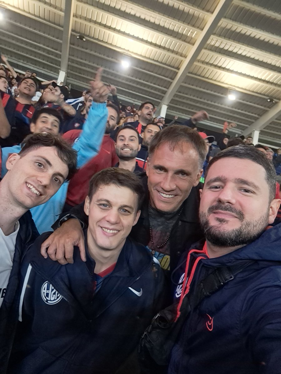 lean_olarte's tweet photo. Que locura hermosa sos, @SanLorenzo 💙❤️💙

Un barrio que enamoró a un país, un país que viene a alentar a un barrio....

@rocab32 @brucalabria @CASLATucuman https://t.co/A7QuxKM837
