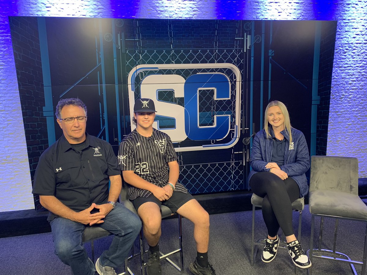 The_Sports_Web's tweet photo. Tonight on @wbkosports Connection with @LaurenFloydTV #LoganCo๐ฅ Gary Gettings & @EmersonMckinnis plus @SWBaseball โพ๏ธ Dalton Sisson with Chris Gage 10:35p. ๐บ @ESPNRadio1027 https://t.co/ERfmyYjWne