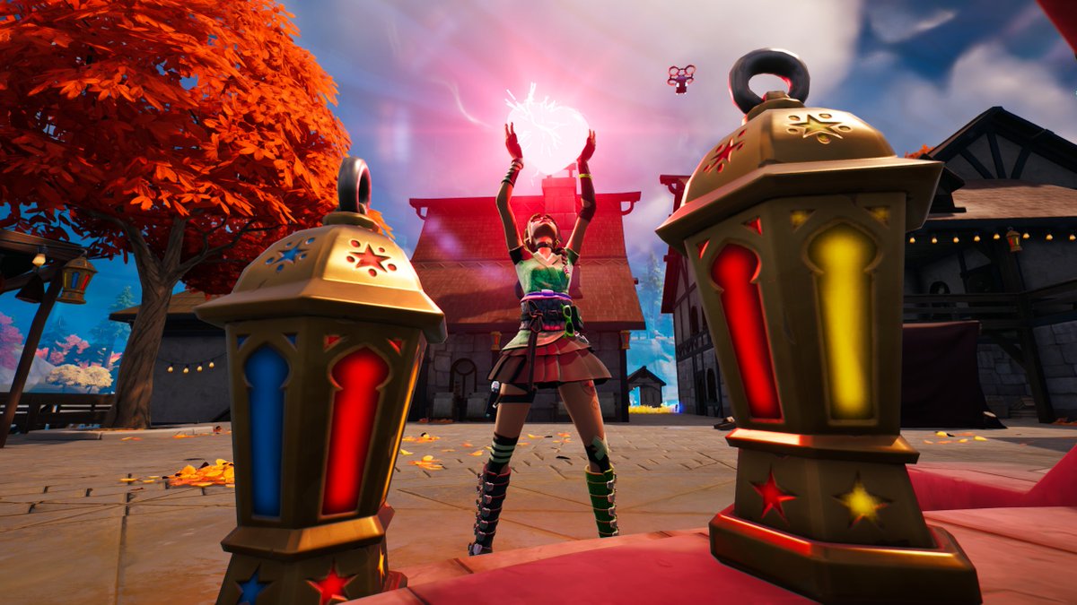 Dwindlance's tweet image. I know I'm a little late but I still wanted to share! Second screenshot is me running away shortly after lol
#LantographyContest2023 #Fortnite #PositiveVibes @FortniteME