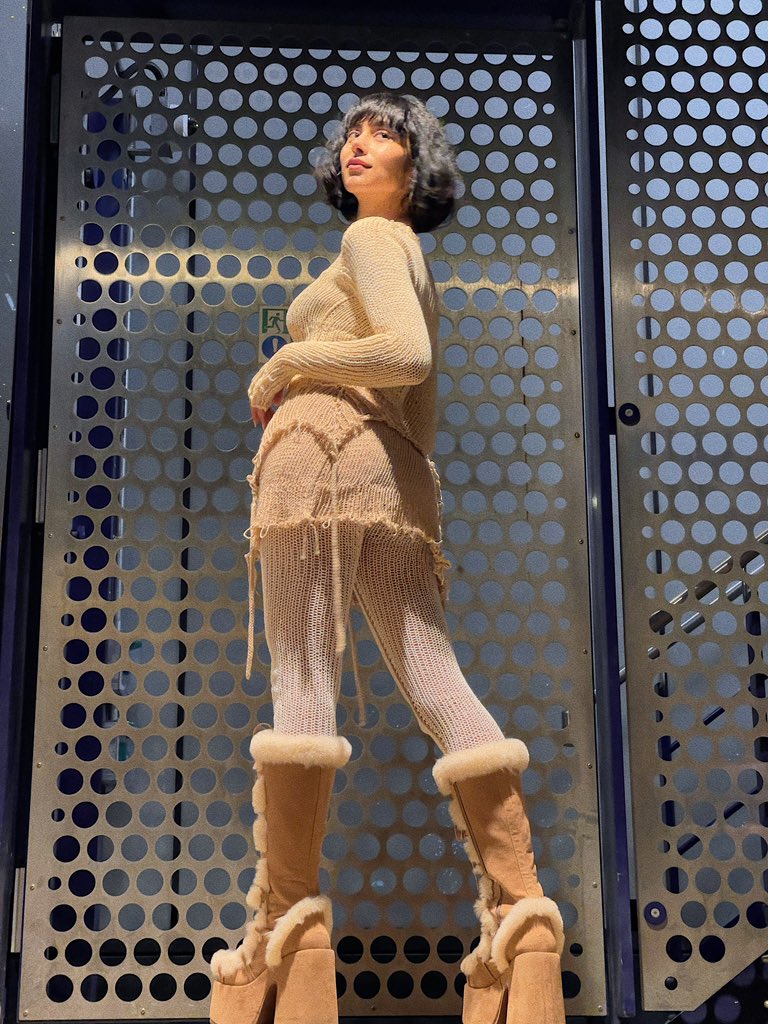 n00rvana's tweet photo. Cute n cosy birthday fit 🎂 https://t.co/nWJWFPgMWn
