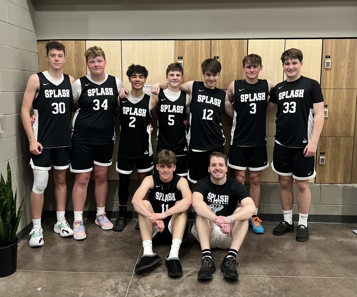 SPLASH SELECT tweet media