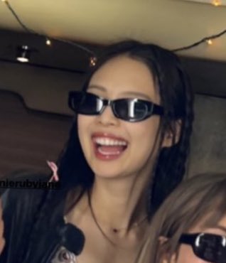 sid 🎡 on Twitter: "wtf meow meow"