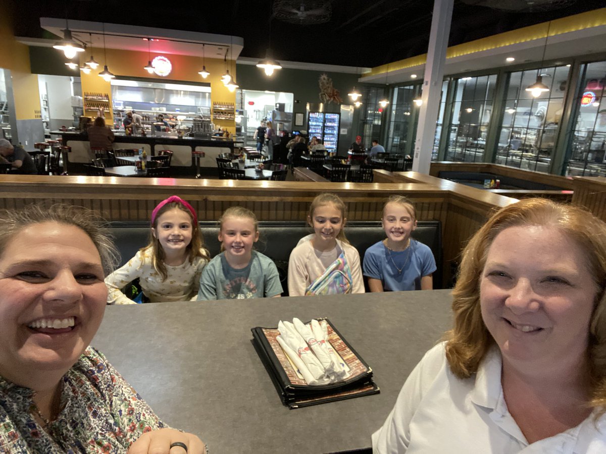 Viz Third Grade (@vizthirdgrade) on Twitter photo Thanks so much to our Viz student helpers who visited us at The Teachers' Lounge this weekend and joined us for lunch at Fitz's. Special thanks to <a href="/MrsSelsor1st/">Mrs. Selsor</a> for helping us, too. #SafariAuction #WeAreVizLS Thanks so much to our Viz student helpers who visited us at The Teachers' Lounge this weekend and joined us for lunch at Fitz's. Special thanks to <a href="/MrsSelsor1st/">Mrs. Selsor</a> for helping us, too. #SafariAuction #WeAreVizLS