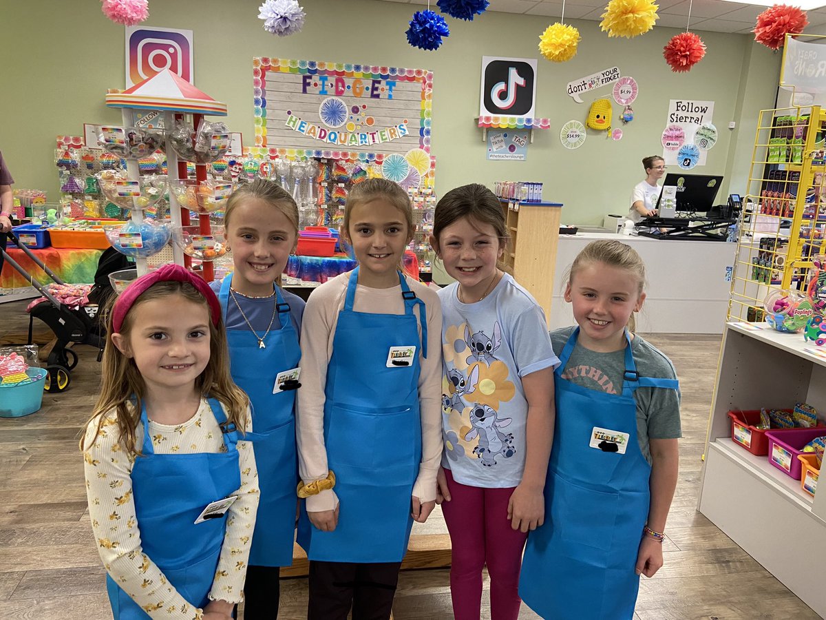 Viz Third Grade tweet media