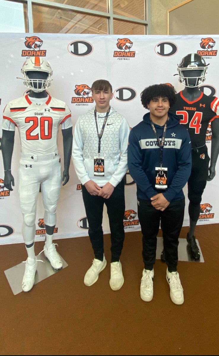 HarrigerJackson's tweet photo. I had a great time at @DoaneFootball junior day. I would also like to Thank you @CoachSHenry16 invite. https://t.co/Mm3cxklIhO