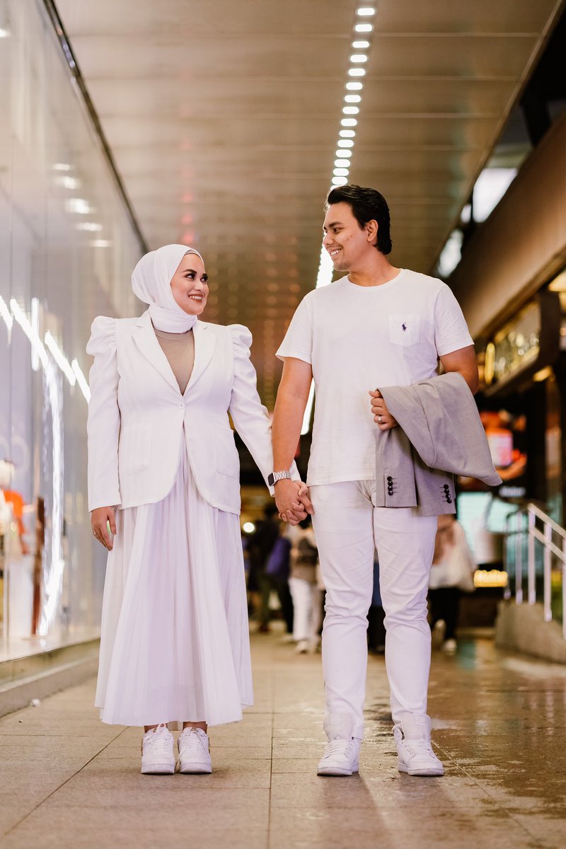 Drop your favorite photo you have with your partner.