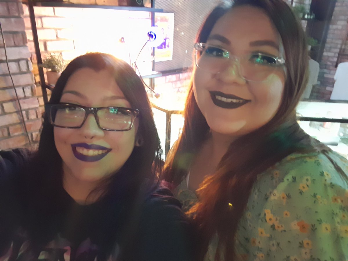 TavarezNdon's tweet photo. Hung out with my little sister.. Had a fantastic night!!

#MidTown #Houston #houstontx #delta9 #8thWonder #Latina #Latinasdoitbest #fighter #karategirl #DigitalArtist #Artist #Gamer https://t.co/5wqhq0sbbA
