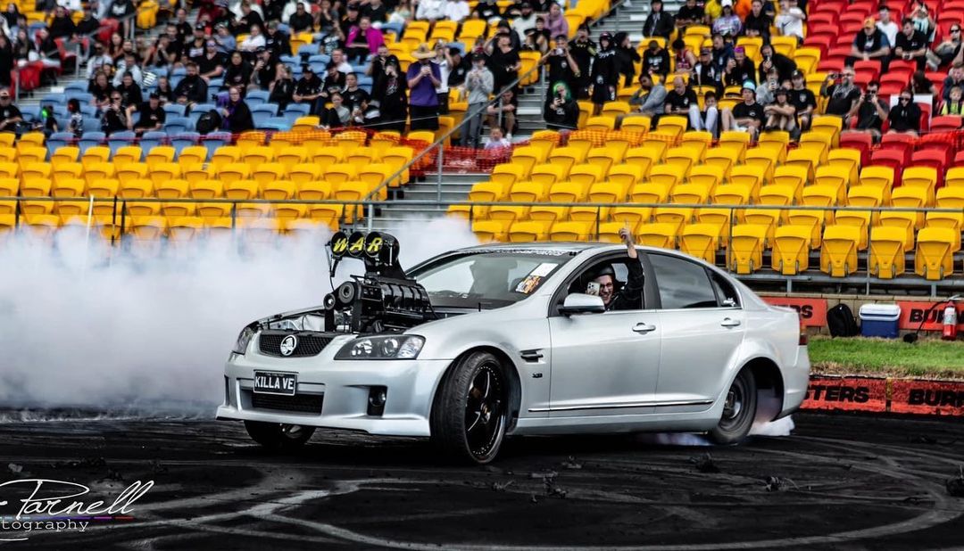 Simmons_Wheels's tweet photo. #repost
@kill.ve
Some more pics from good fryday burnouts! Thanks to @kyle_parnell_photography
#KILLAVE #killacars #wrhrse #warhorsemotorsports #warspeed #ve #blownve #goodfrydayburnouts #simmonswheels #simmonsaustralia https://t.co/Fv3dTxrjl1