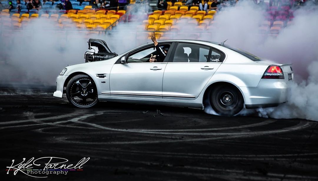 Simmons_Wheels's tweet photo. #repost
@kill.ve
Some more pics from good fryday burnouts! Thanks to @kyle_parnell_photography
#KILLAVE #killacars #wrhrse #warhorsemotorsports #warspeed #ve #blownve #goodfrydayburnouts #simmonswheels #simmonsaustralia https://t.co/Fv3dTxrjl1