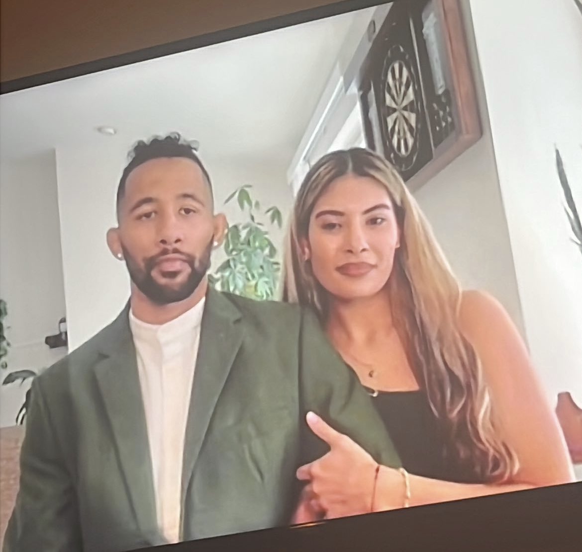 BarstoolFran's tweet photo. I can’t believe these two aren’t actually at the taping what an absolute cop out. How did they get away with this https://t.co/MXLS5gwxHF