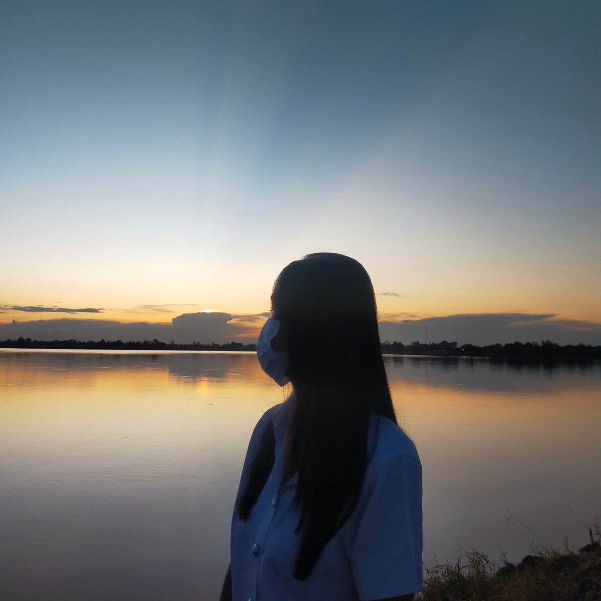 Sn__0803's tweet photo. เหนื่อยเหลือเกิน 🕊 https://t.co/dZh5KQVfpm