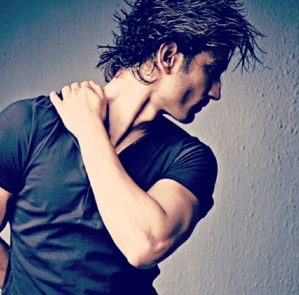 JustForSushantSinghRajput💎 Parody tweet media