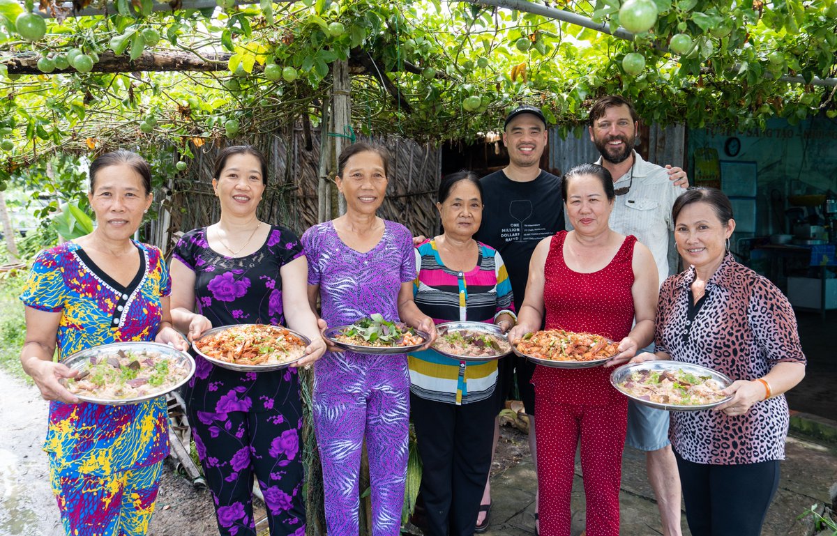 Hoa De Cooperative is a member-driven union of small-scale producers working to support community needs and improve household income opportunities through resource-sharing.

Explore their full story here: bit.ly/ASICstory1