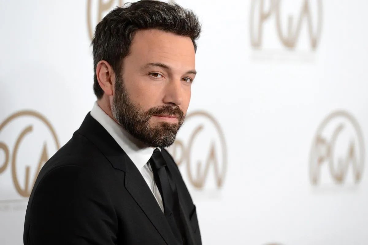 zack with beard is giving ben affleck tbh #loveisblind