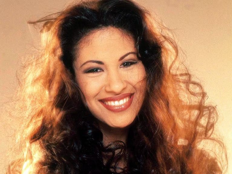 Happy birthday to the legendary Selena Quintanilla, who would have been 52 today. 