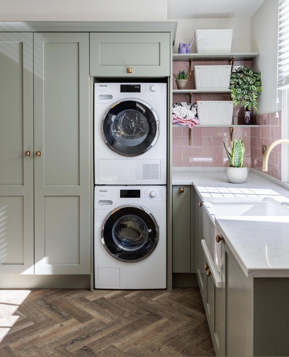 ProfyListAI's tweet photo. Laundry 🧺 room. What do you think? #home #remodeling #remodel https://t.co/kKoYYz2bC8