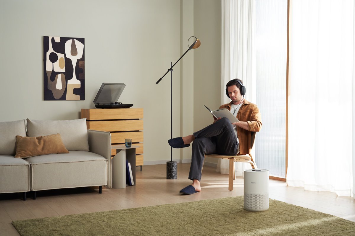 XiaomiUSA's tweet photo. Free from outdoor pollen allergies, it's time to relax and settle into a cozy reading nook with our #AirPurifier4Compact.
#XiaomiNorthAmerica #BetterWithXiaomi #XiaomiSmartAirPurifier
#Allergies https://t.co/StDBleufpq