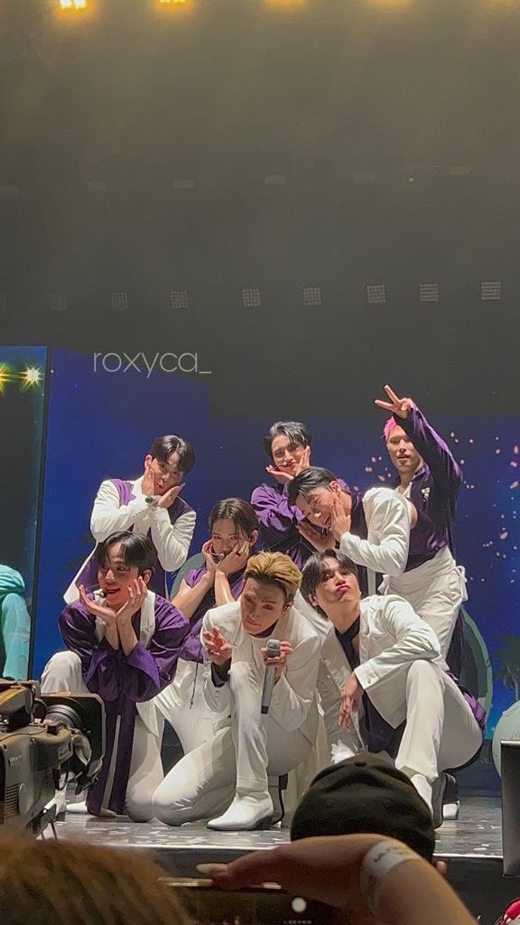 floteezthinker's tweet photo. #ATEEZ &amp; #FLO https://t.co/bDCUkzkG1D