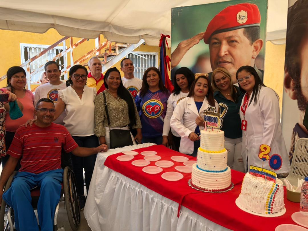 Autoridades de #Barinas  celebran los 20 Años de la  Misión Barrio Adentro, desde el CDI Dr Julio García Álvarez  de la Parroquia 
#ElCarmen, recordando al comandante Hugo Chavez, como fundador de esta gran  Misión.
#JusticiaYPaz 

<a href="/NicolasMaduro/">Nicolás Maduro</a> 
<a href="/MiBarrioAdentro/">𝐵𝑎𝑟𝑟𝑖𝑜 𝐴𝑑𝑒𝑛𝑡𝑟𝑜 𝑂𝑓𝑖𝑐𝑖𝑎𝑙</a> 
<a href="/geovannireuma/">Geovanni Jose Peña G</a>