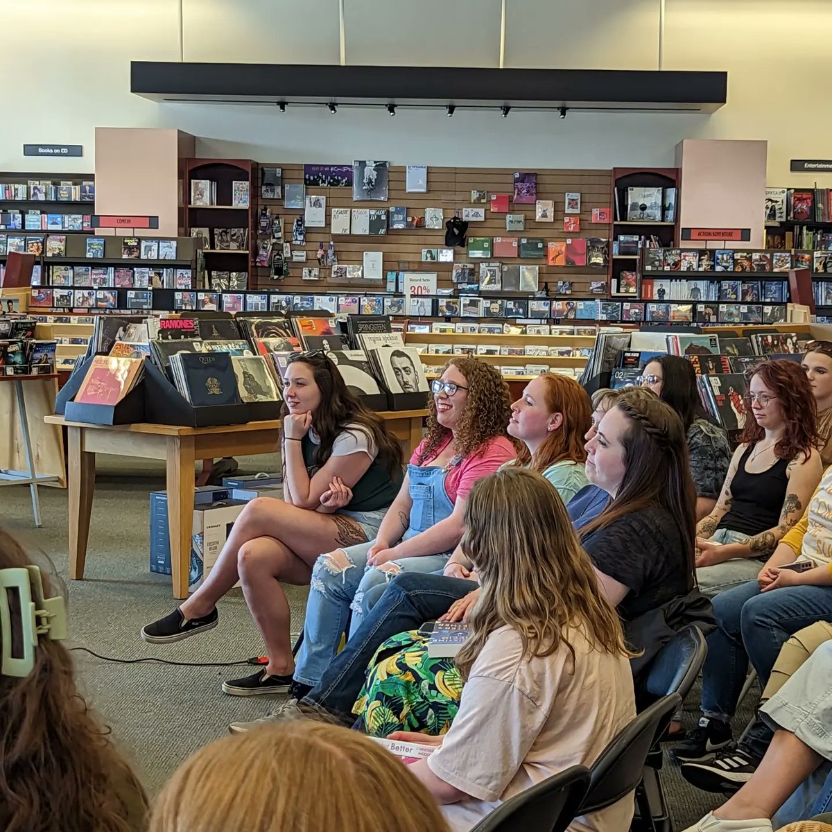 Barnes & Noble Boise tweet media