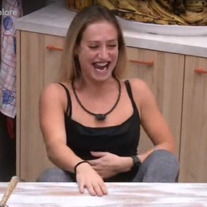 oespone's tweet photo. A Bruna é a primeira participante com a maior rejeição do programa e que não consegue ser colocada pra fora. É muito claro que tem algo por tras e não condiz com a realidade

#bbb23 | Conseguimos | Que BBB | Tadeu | Big Brother | Desisto | Pior BBB | Acabou BBB | Sarinha | #globo https://t.co/hMCzSdaupf