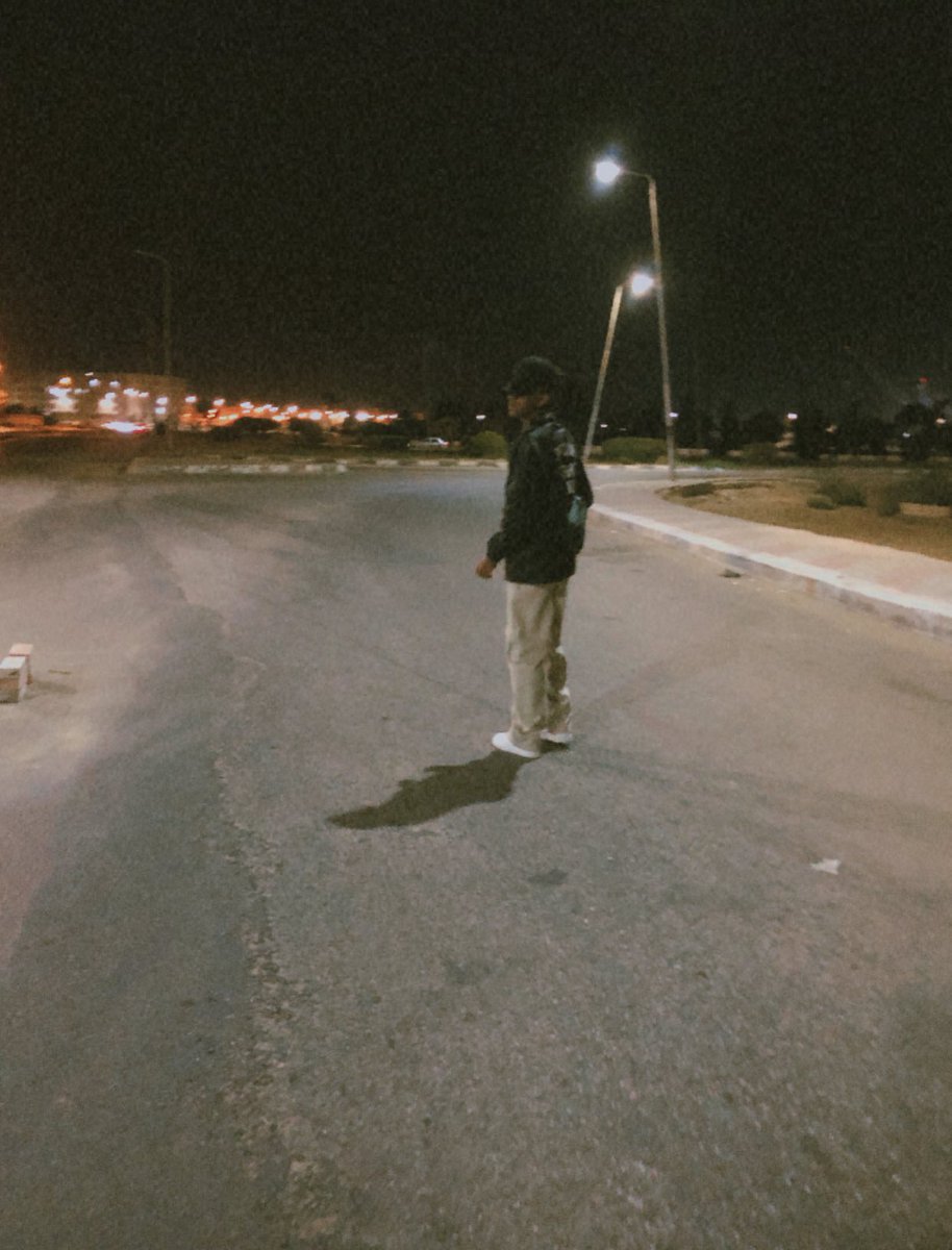 omarabdalhmed0's tweet photo. انا ماشي سندال 🚶🏽 https://t.co/rV1QFWgB3t