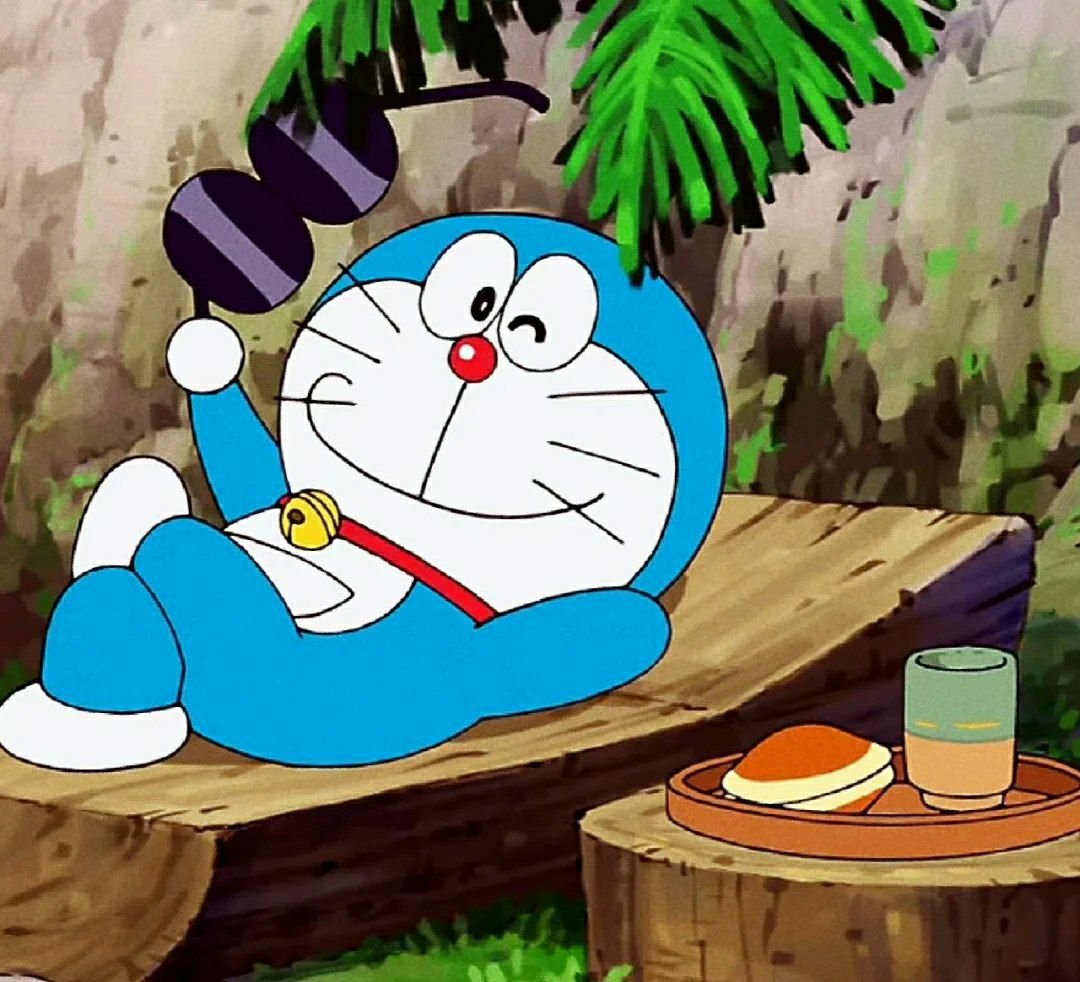 fran_git's tweet image. 😸Doraemon enjoys cat life with short legs, a dorayaki and a cup of matcha, it is perfect!🙈