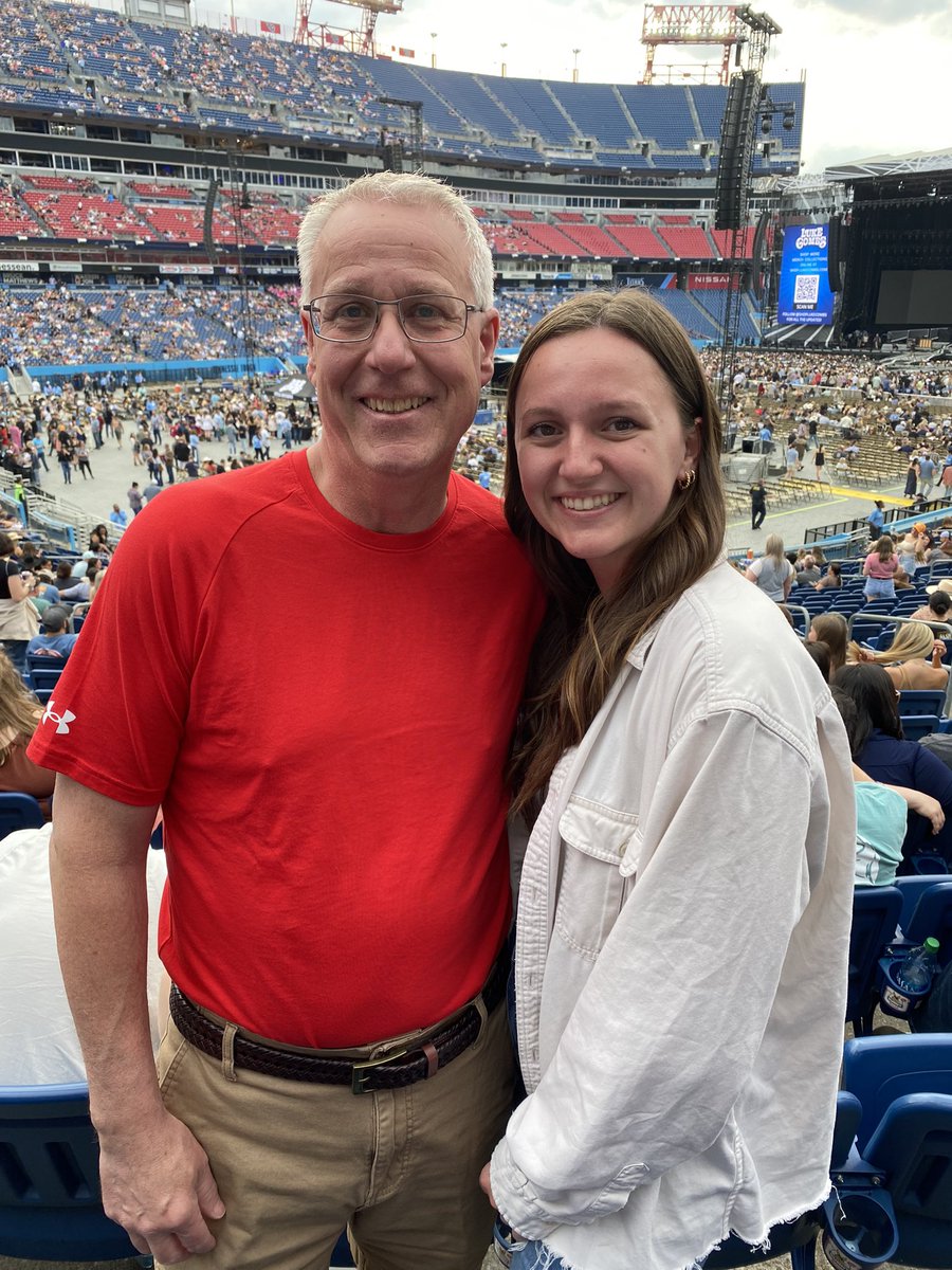 ToddLagesse's tweet photo. Great time last night with @samlagesse , Luke Combs concert in Nashville! https://t.co/lmHup5tg7p