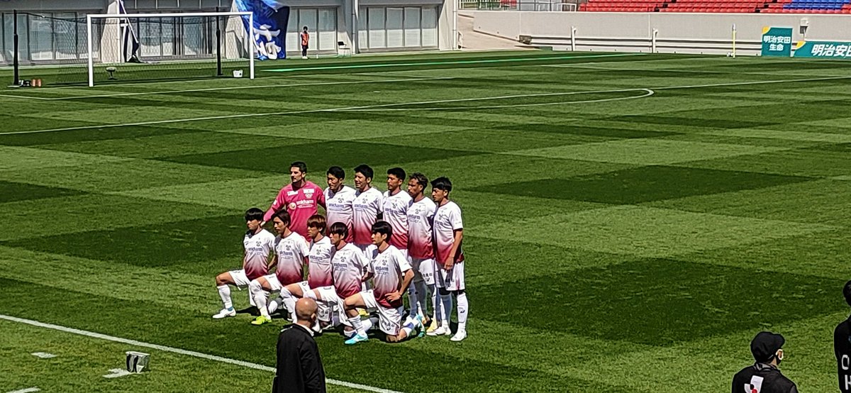 Officeman_stock's tweet photo. #いちご 様の優待でいただいた4月9日にJリーグ観戦へ。このスタジアムでは一番のめちゃくちゃいい席（カテゴリー1）で見れて、試合もJ3とは言え面白く迫力もあってよかった。中立で見るサッカーはホームを応援するしホームが勝って良かった。引換券到着しないのでそわそわしたが試合の2週間前でした。 https://t.co/gXa2ywK0qJ