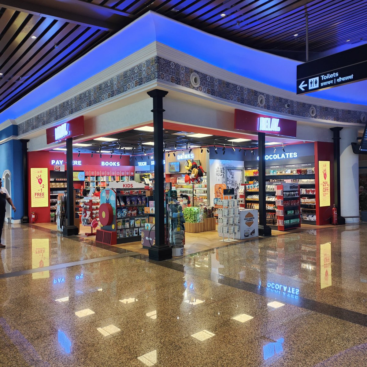 miagoaairport's tweet photo. Traveling for business? Our airport retail stores offer a range of business and tech products to help you stay productive on-the-go.
#airportshopping #businesstravel #gox #goxlive #miagoaairport #manohatinternationalairport #feelgoa
#WHSmith @RelayIndia #gadgetstudio https://t.co/wFOWKEikLm