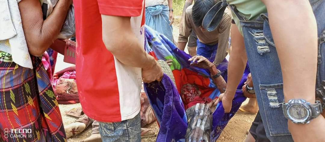 thechinjournal's tweet photo. A 4-year-old boy and a 70-year-old woman were killed in Myanmar junta airstrike in Mindat's Panpa village yesterday evening at around 4pm. 7 villagers were injured and 9 houses destroyed, according to the local resistance force, CDF-Mindat. https://t.co/QK4GwhsGRl