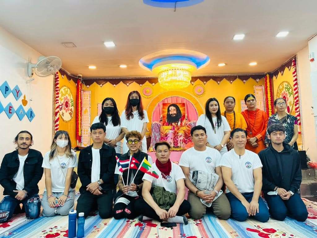 AmanYad65817261's tweet photo. We would like to express our heartfelt gratitude to the new visitors who came from Varma and Thailand and visited the ashram of Divya Jyoti Jagrati Sansthan, Kathmandu, Nepal and received the darshan and blessings of Shri Guru Ashutosh Maharaj Ji.
#Djjs #Djjs_Nepal #Newvisitors https://t.co/st8q9LOlNQ