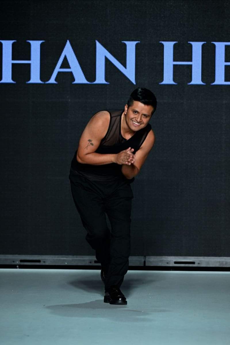 Vancouver Fashion Week 2023 Day 1 was nothing short of incredible 😍😍The energy was electric, the designs were breathtaking, and the atmosphere was absolutely captivating. @Kurriizzma @pcycl @ceritatur  #VFW2023  #pakistaninvogue #SS23