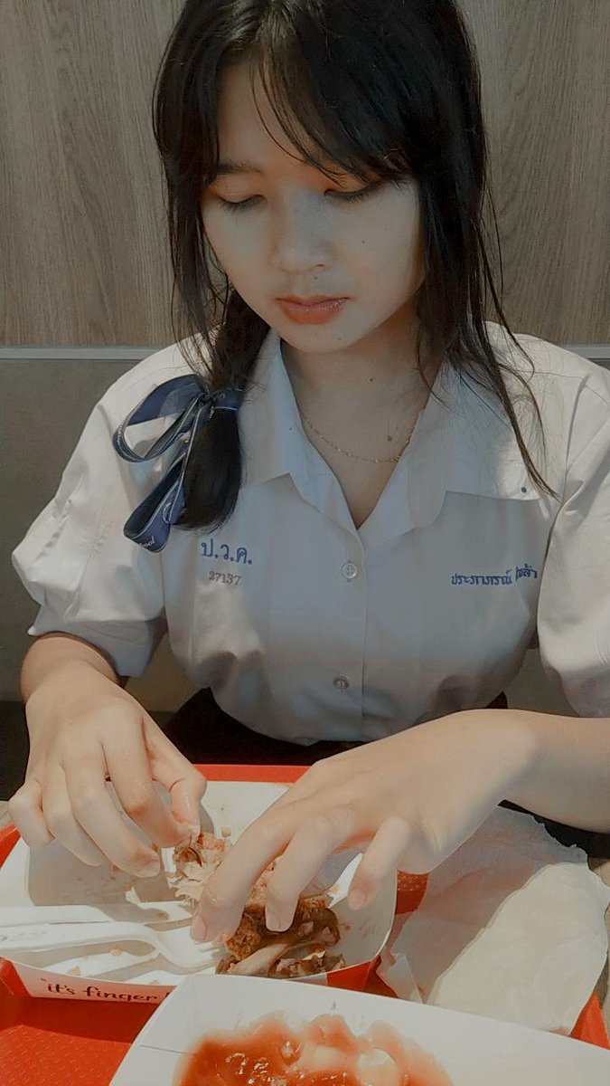 KvwdsS's tweet photo. ถ้าพี่เงี่ยนพี่ก็มาเย็ดหนูสิ่ สาวม.ปลาย #นัดเย็ดสุรินทร์ https://t.co/iXmX96a7e4