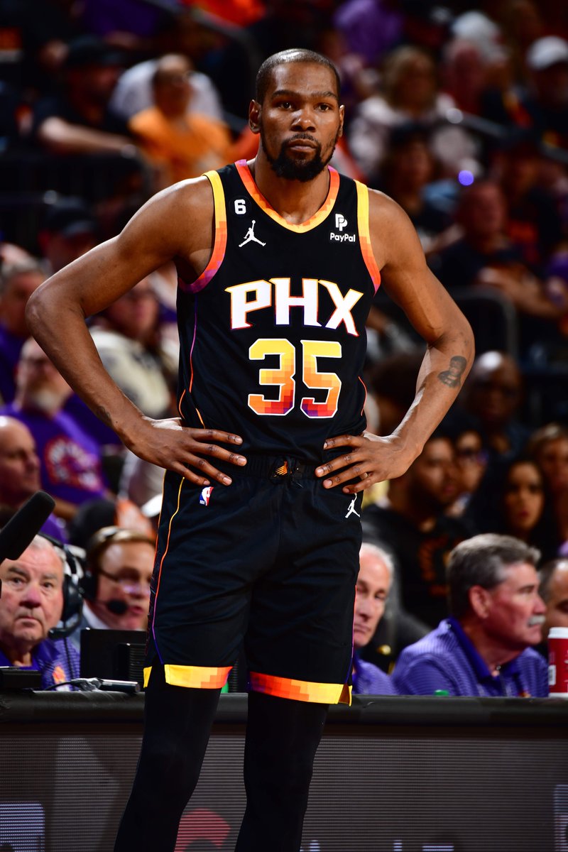 BleacherReport's tweet image. KD has lost 7 straight playoff games dating back to 2021 😳