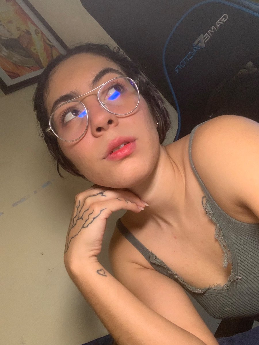 FaYabamy's tweet photo. Ocupas una novia como yo 🥰 https://t.co/8jnE3BFwYS