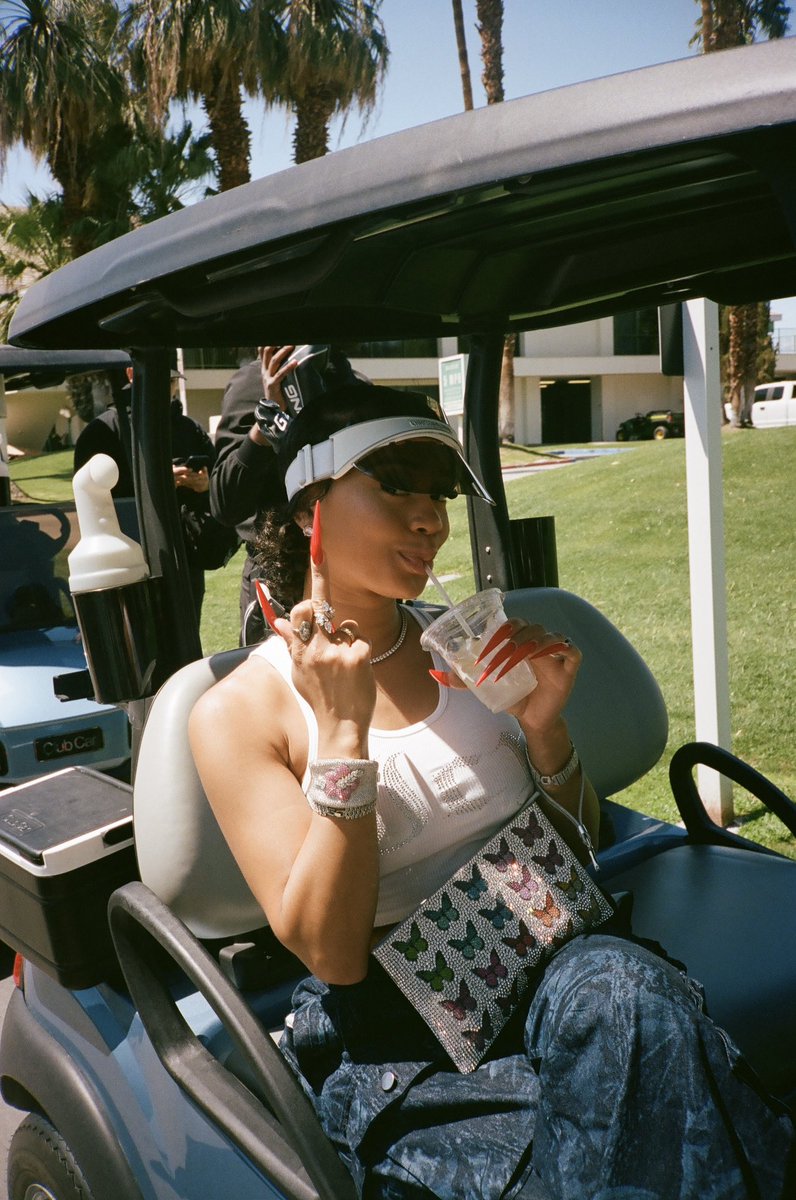 🫶🏾 <a href="/Saweetie/">💎</a>