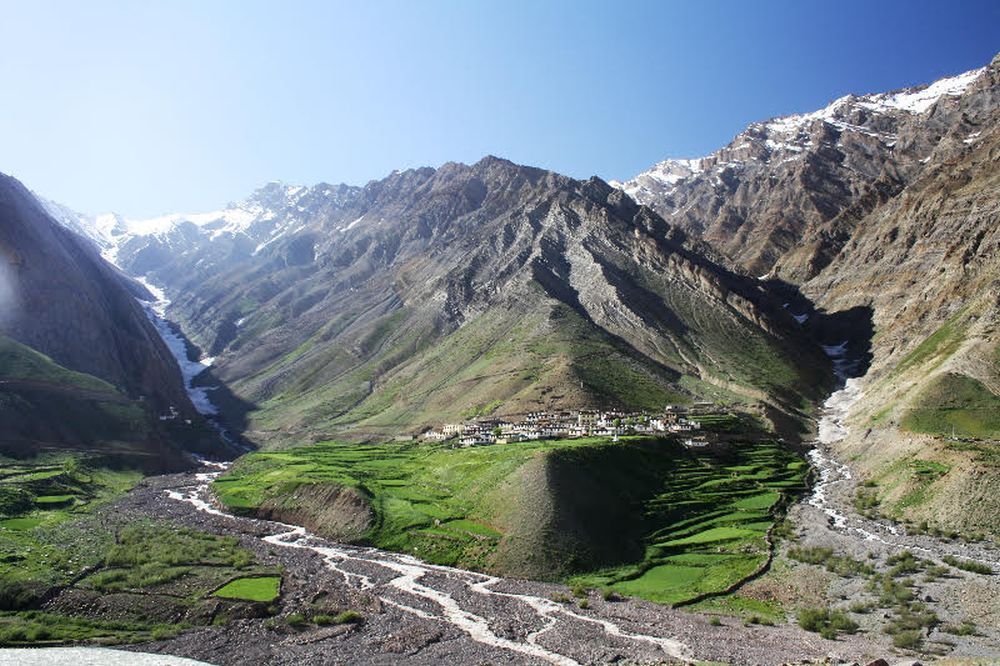 lalitapathik's tweet photo. In various shades of pink, set amidst the stark and deserted mountains of Spiti *Bhaba Valley*  https://t.co/G0mntcuCoj

#manali #lehladakh #planmans #mountains #hptourtravel #spitivalley https://t.co/9w1rwIw6VD